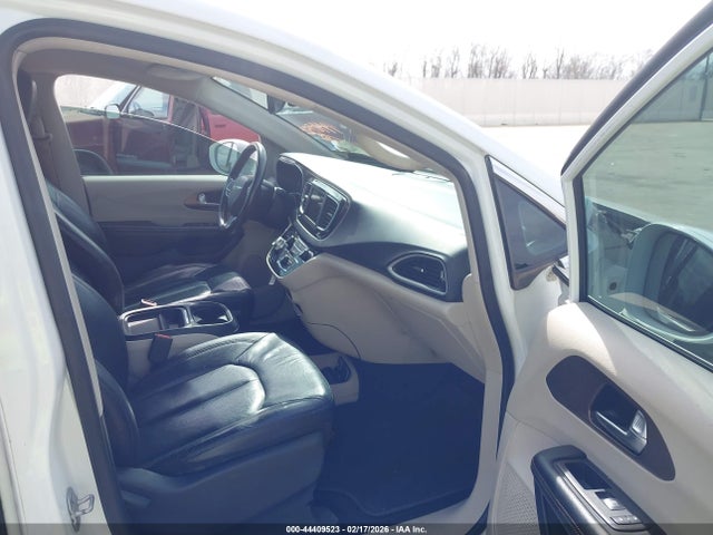 Aukcja sprzedaży 2019 Chrysler Pacifica Touring L, vin: 2C4RC1BG5KR537437, numer aukcji: 44409523