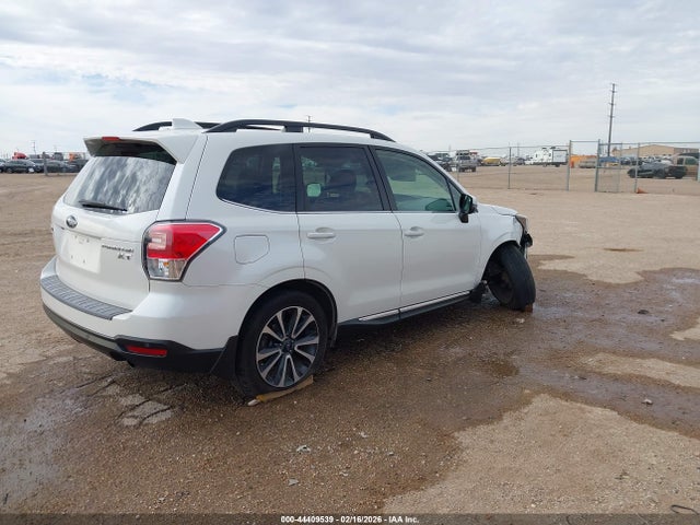 JF2SJGWC7JH492255 Subaru Forester 2.0xt Touring
