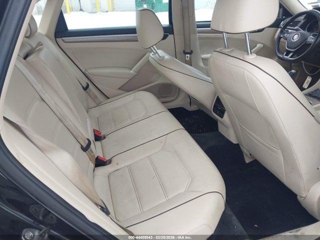 Продаж на аукціоні авто 2017 Volkswagen Passat 1.8t Se, vin: 1VWBT7A30HC016014, номер лоту: 44409543