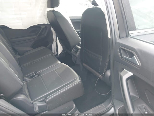 44409544 :رقم المزاد ، 3VV2B7AX4MM110397 vin ، 2021 Volkswagen Tiguan 2.0t Se/2.0t Se R-line Black/2.0t Sel مزاد بيع