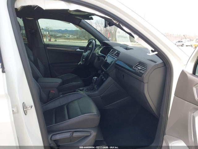 3VV4B7AX1LM022723 Volkswagen Tiguan 2.0t Sel Premium R-line
