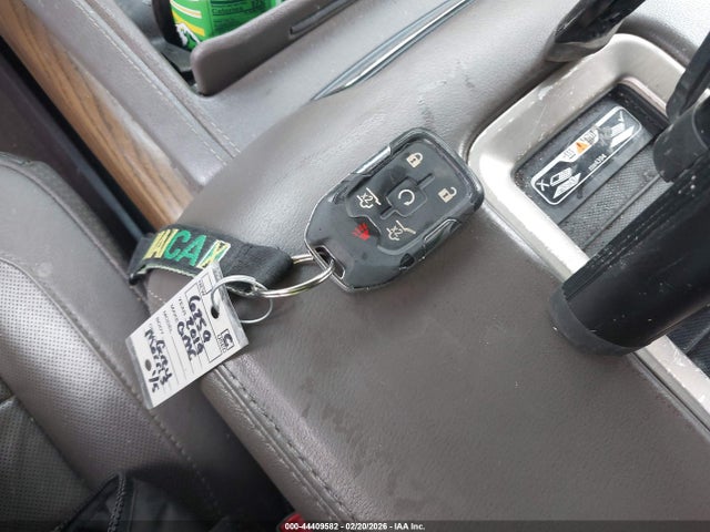 Продажа на аукционе авто 2019 Gmc Yukon Xl Denali, vin: 1GKS1HKJ6KR376618, номер лота: 44409582