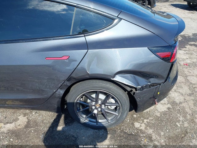 Aukcja sprzedaży 2021 Tesla Model 3 Standard Range Plus Rear-wheel Drive, vin: 5YJ3E1EA1MF028600, numer aukcji: 44409591