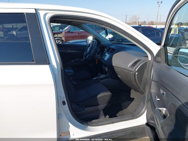 2019 MITSUBISHI OUTLANDER SPORT JA4AP3AU0KU021276 Photo 4
