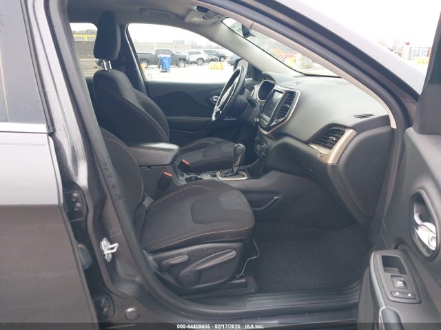 Продажа на аукционе авто 2015 Jeep Cherokee Latitude, vin: 1C4PJLCB7FW572750, номер лота: 44409685