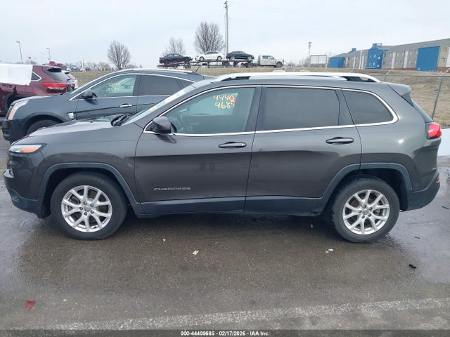 Продажа на аукционе авто 2015 Jeep Cherokee Latitude, vin: 1C4PJLCB7FW572750, номер лота: 44409685