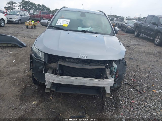 2018 JEEP COMPASS 3C4NJDBB5JT114198 Photo 5