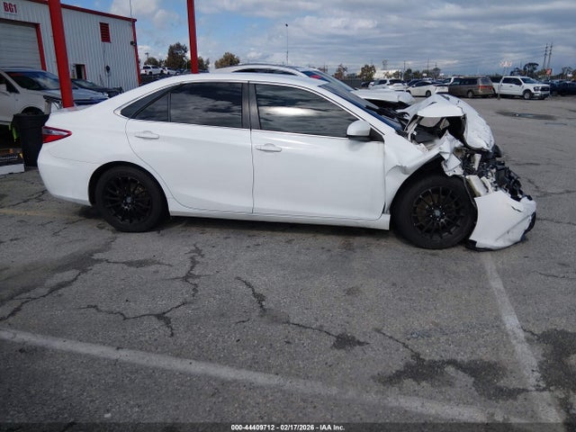Toyota CAMRY LE 2015 4T4BF1FK0FR461885 Image 13