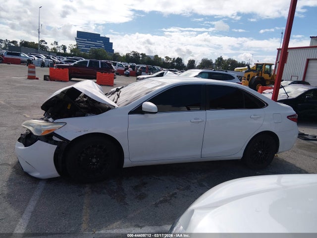 Toyota CAMRY LE 2015 4T4BF1FK0FR461885 Image 14