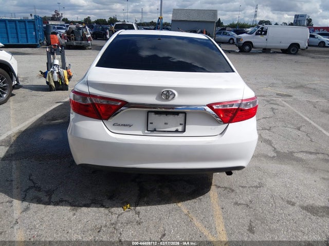 Toyota CAMRY LE 2015 4T4BF1FK0FR461885 Image 16