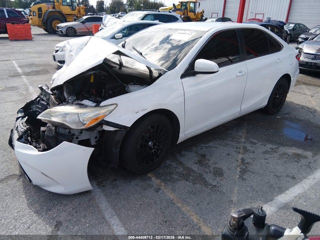 Toyota CAMRY LE 2015 4T4BF1FK0FR461885 Image 2