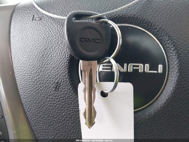 44409761 :رقم المزاد ، 1GKFK63868J176960 vin ، 2008 Gmc Yukon Denali مزاد بيع