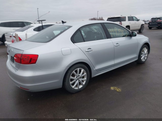 3VWD07AJ8EM418227 Volkswagen Jetta 1.8t Se