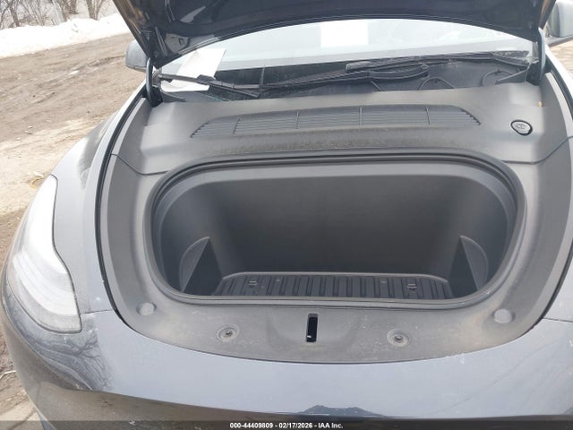 2024 TESLA MODEL Y 7SAYGDED2RF027820 Photo 9