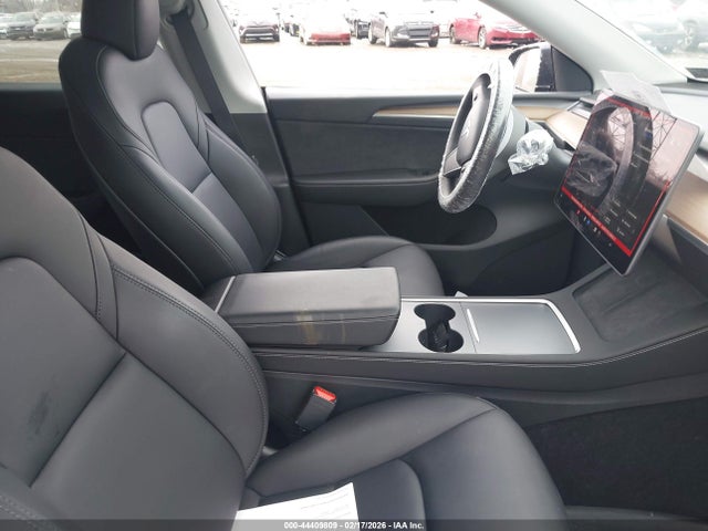 2024 TESLA MODEL Y 7SAYGDED2RF027820 Photo 4
