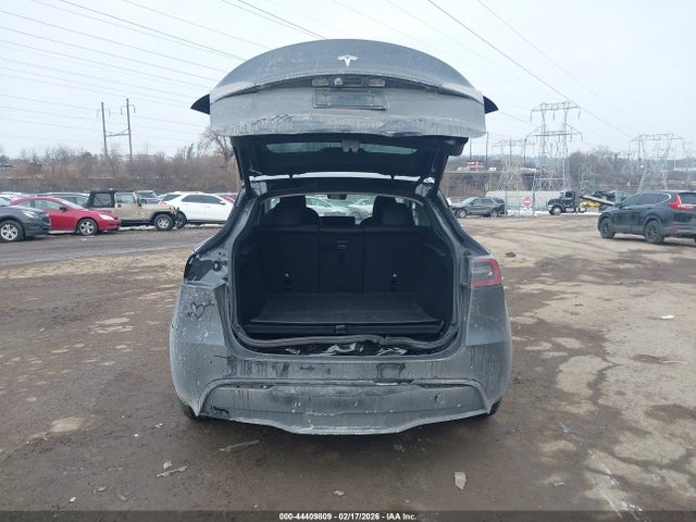 2024 TESLA MODEL Y 7SAYGDED2RF027820 Photo 5