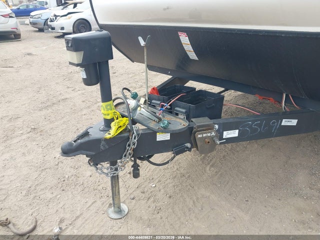 44409821 :رقم المزاد ، 4X4TSBY23LU085691 vin ، 2020 Forest River Salem Hemisphere مزاد بيع