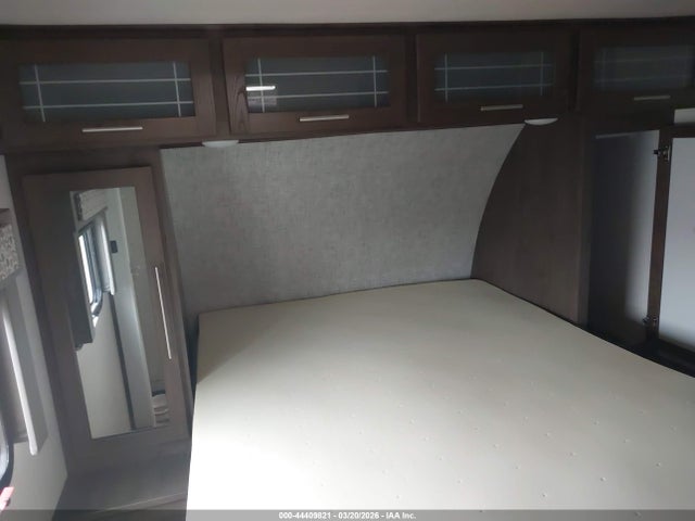 44409821 :رقم المزاد ، 4X4TSBY23LU085691 vin ، 2020 Forest River Salem Hemisphere مزاد بيع