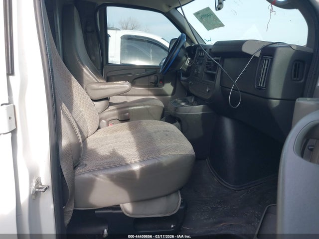 1GCSGAFX3E1139801 Chevrolet Express 1500 Work Van