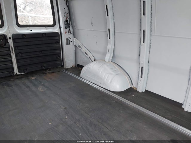 1GCSGAFX3E1139801 Chevrolet Express 1500 Work Van