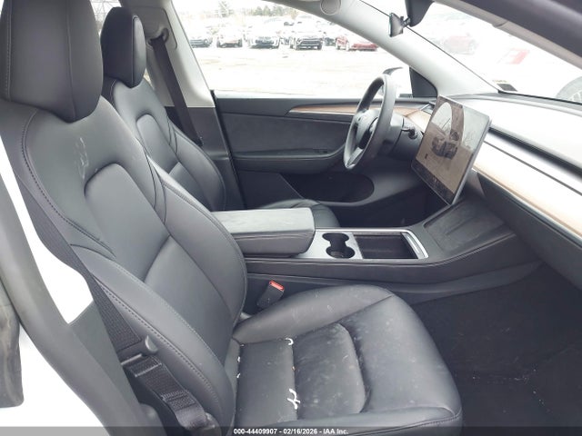 2024 TESLA MODEL Y 7SAYGDEE2RF197426 Photo 4