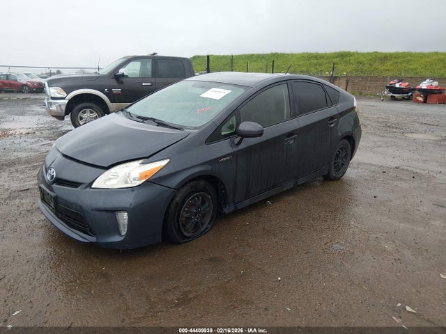 Toyota Prius Two 2014 JTDKN3DUXE0362093 Image 2