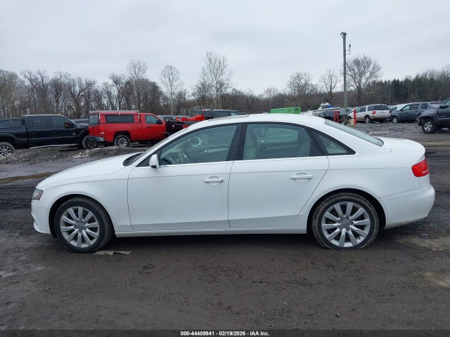 44409941 :رقم المزاد ، WAUFFAFL2BN053379 vin ، 2011 Audi A4 2.0t Premium مزاد بيع