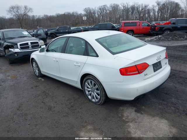 2011 AUDI A4 WAUFFAFL2BN053379 Photo 2