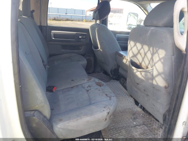 44409970 :رقم المزاد ، 3C63RRHL5DG550454 vin ، 2013 Ram 3500 Slt مزاد بيع