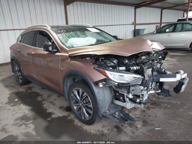 2018 INFINITI QX30 SJKCH5CR5JA057235