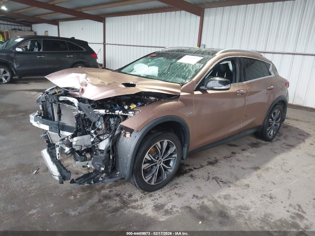 2018 INFINITI QX30 SJKCH5CR5JA057235 Photo 1
