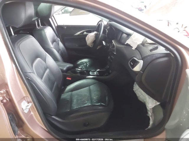 2018 INFINITI QX30 SJKCH5CR5JA057235 Photo 4