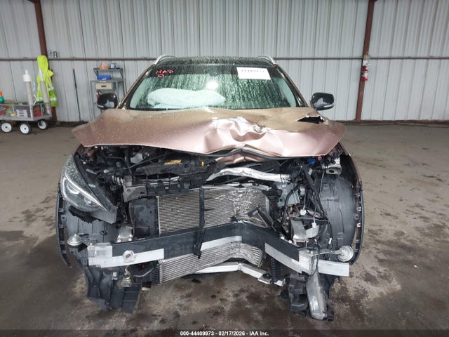 2018 INFINITI QX30 SJKCH5CR5JA057235 Photo 5