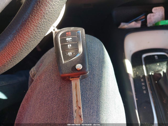Продажа на аукционе авто 2021 Toyota Corolla Le, vin: 5YFEPMAE5MP230700, номер лота: 44410030