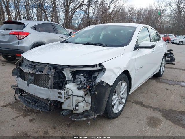 2018 CHEVROLET MALIBU 1G1ZD5ST0JF217314 Photo 1