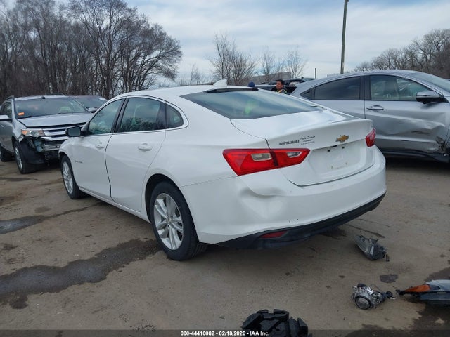 2018 CHEVROLET MALIBU 1G1ZD5ST0JF217314 Photo 2