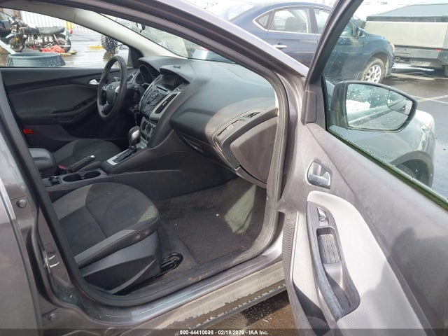 1FADP3K26EL322442 Ford FOCUS SE