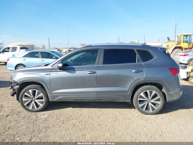 44410101 :رقم المزاد ، 3VVSX7B2XRM068989 vin ، 2024 Volkswagen Taos 1.5t Se مزاد بيع