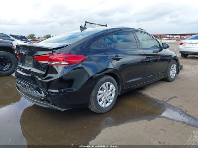 5NPD74LF2JH383464 Hyundai ELANTRA SE