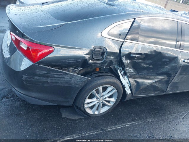 1G1ZD5ST9JF197970 Chevrolet MALIBU LT