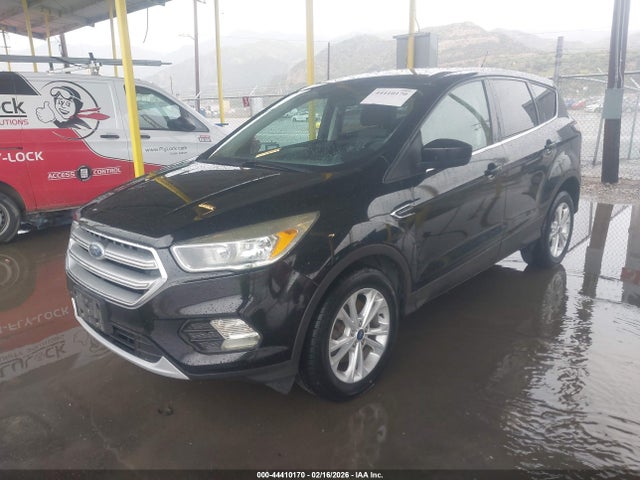 2017 FORD ESCAPE 1FMCU9GD4HUC52011 Photo 1