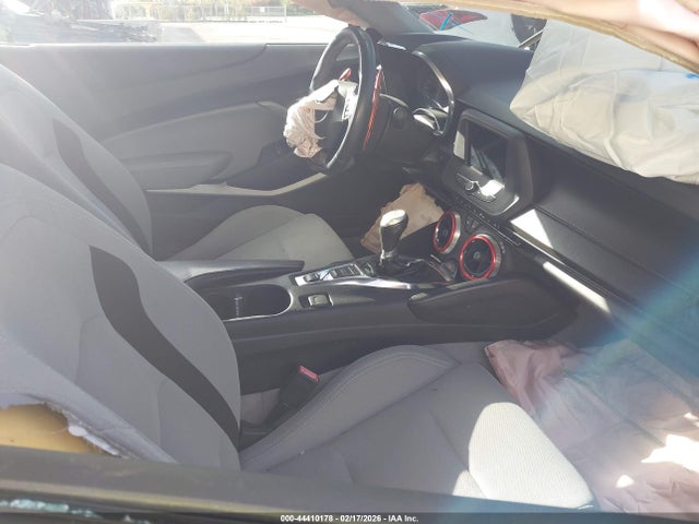 2019 CHEVROLET CAMARO 1G1FB1RSXK0103663 Photo 4