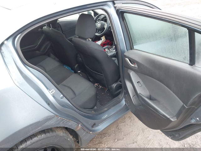 44410190 :رقم المزاد ، 3MZBM1U75FM162476 vin ، 2015 Mazda Mazda3 I Sport مزاد بيع