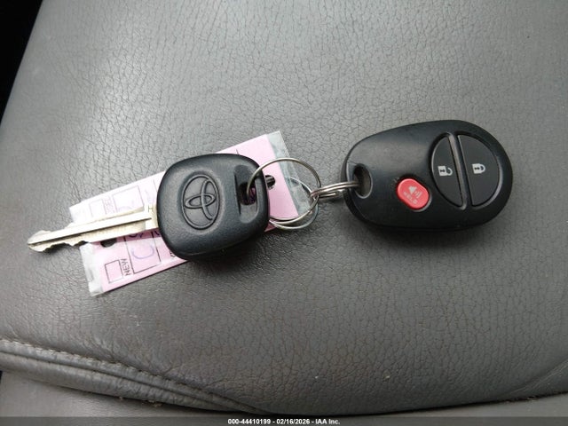 44410199 :رقم المزاد ، 5TDBW5G12FS118947 vin ، 2015 Toyota Sequoia Sr5 5.7l V8 مزاد بيع