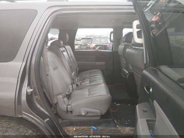 44410199 :رقم المزاد ، 5TDBW5G12FS118947 vin ، 2015 Toyota Sequoia Sr5 5.7l V8 مزاد بيع