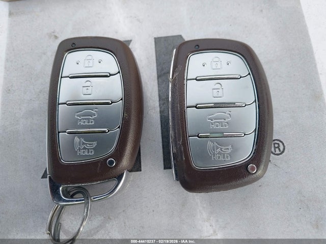 Продажа на аукционе авто 2018 Hyundai Sonata Sel, vin: 5NPE34AF2JH632106, номер лота: 44410237