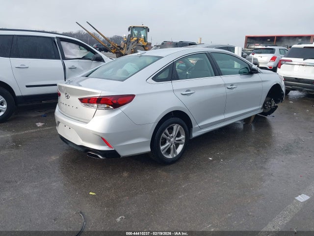 Продажа на аукционе авто 2018 Hyundai Sonata Sel, vin: 5NPE34AF2JH632106, номер лота: 44410237