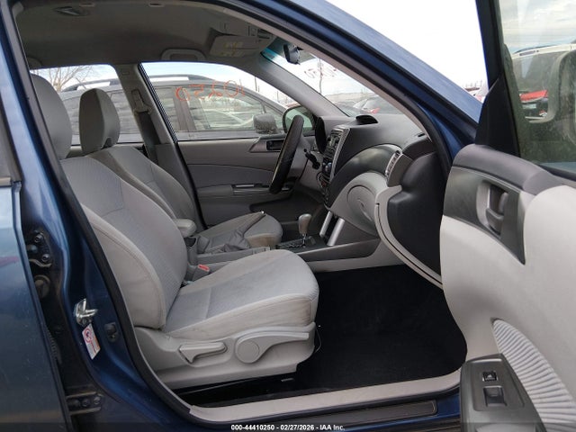 44410250 :رقم المزاد ، JF2SHAAC8DH439259 vin ، 2013 Subaru Forester 2.5x مزاد بيع
