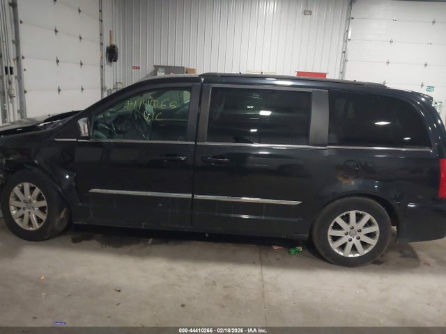 Продажа на аукционе авто 2011 Chrysler Town & Country Touring-l, vin: 2A4RR8DG9BR649611, номер лота: 44410266