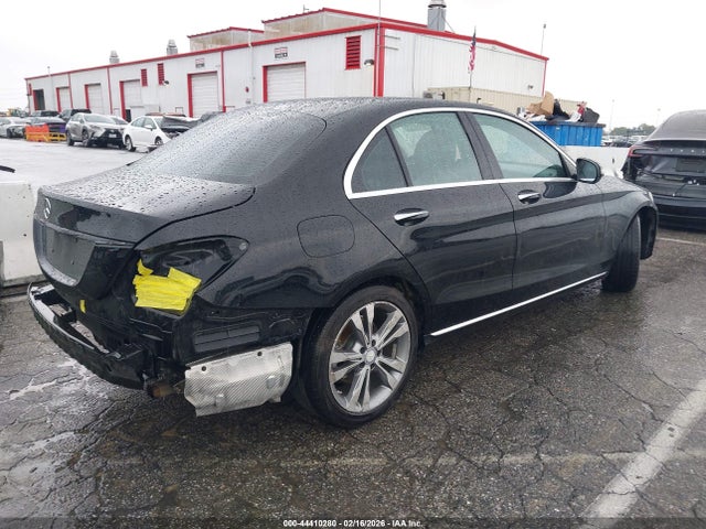 55SWF4JB6HU188308 Mercedes-Benz C 300